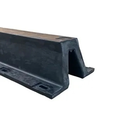 천연 고무 브이형 펜더 200mm-1000mm 높이 마모 저항자