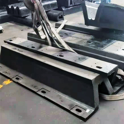 천연 고무 브이형 펜더 200mm-1000mm 높이 마모 저항자