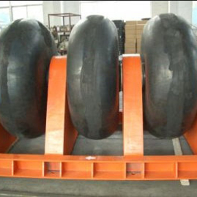 ASTM D2000 SAE J200 표준 마모 저항을 갖춘 블랙 롤러 펜더