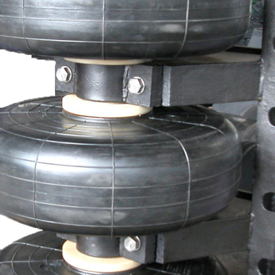 ASTM D2000 SAE J200 표준 마모 저항을 갖춘 블랙 롤러 펜더